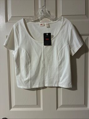 Levi's White Scoop Neck Crop Top